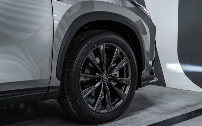 Lexus NX cena 279900 przebieg: 50, rok produkcji 2023 z Kraków małe 352